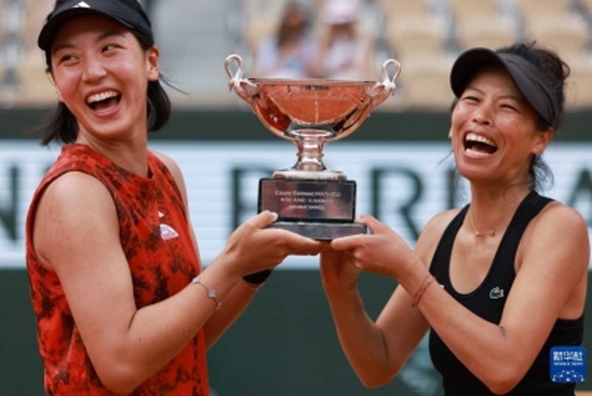 चीनी खिलाड़ियों ने फ्रेंच ओपन के महिला युगल का खिताब जीता